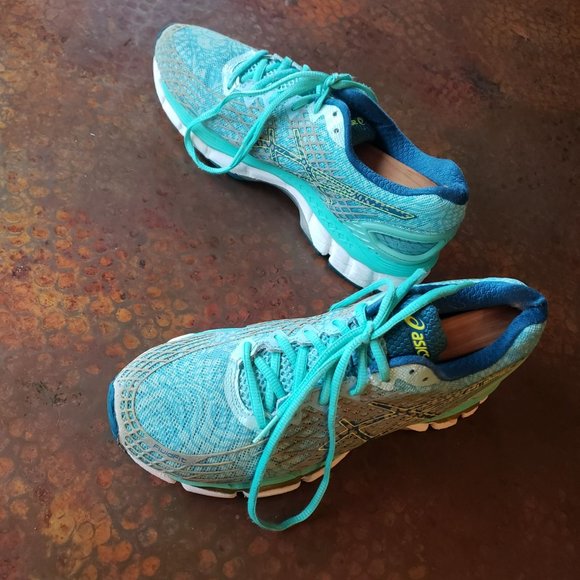 Women's Asics Gel-Nimbus 17 - Picture 10 of 16